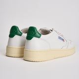 Sneakers uomo Medalist Low bianca e verde AULM LL20 AUTRY 