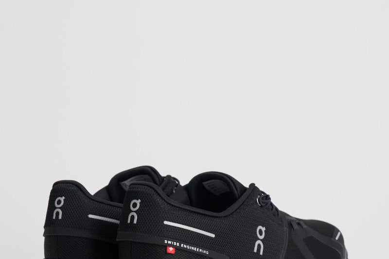 Sneakers Cloud 6 WP uomo nera CLOUD6 ALL BLACK ON RUNNING 