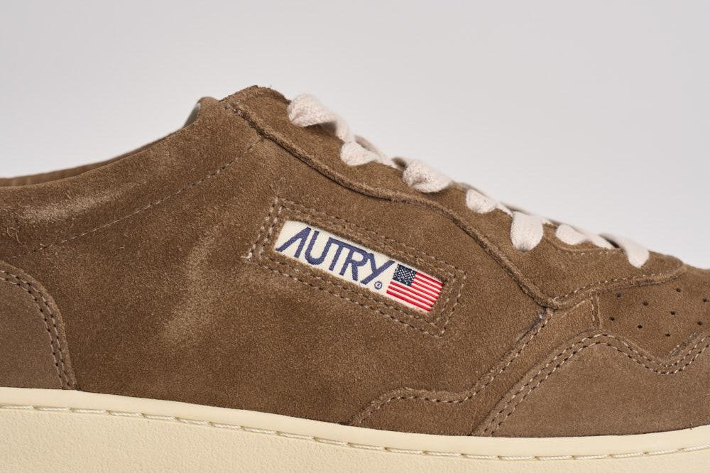 Sneakers uomo Medalist low suede marrone AULM UH10 AUTRY 