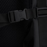 Zaino nero impermeabile uomo 13320 01 RAINS 