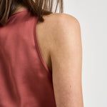 Top donna in raso rosso mattone A08481 06638124 PESERICO 