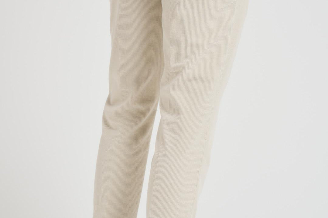 Pantalone uomo con pence in velluto a coste panna RETRO DV0500XLATTE BERWICH 