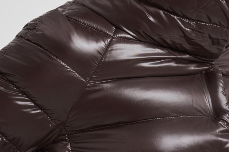 Cappa donna corta in nylon marrone scuro PI0046DIC 8800 HERNO 