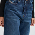 Jeans donna a palazzo 1996 d-sire denim scuro A06925 09I2701 DIESEL 
