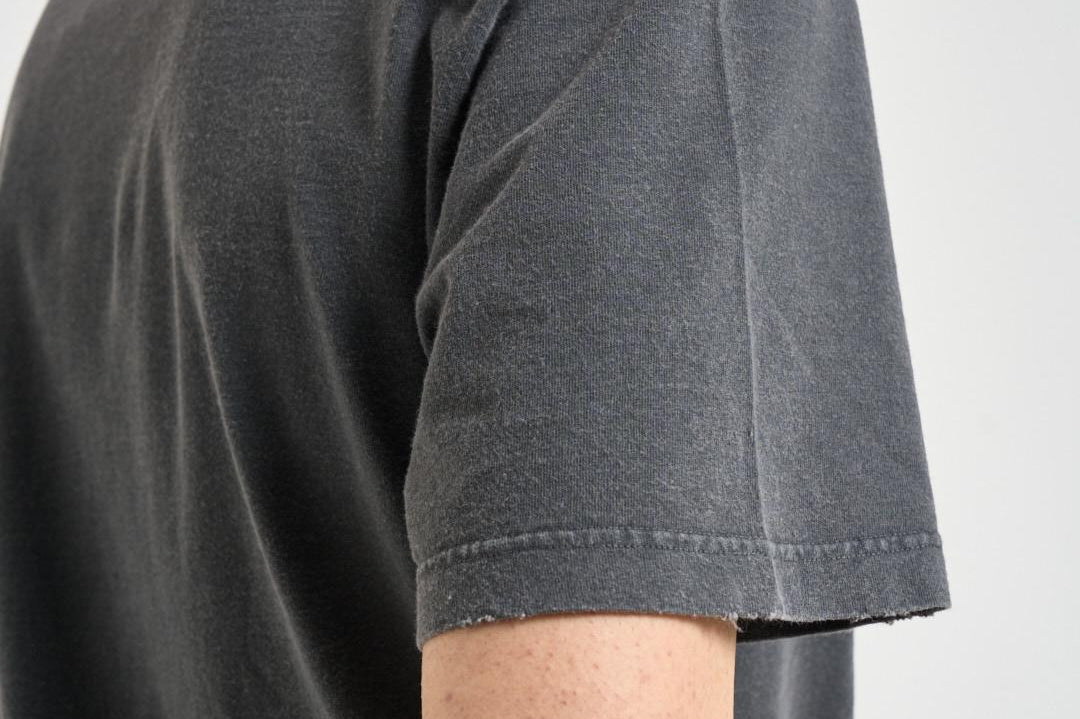 T-shirt uomo con stampa grigio antracite GMP01220 P00067160318 GOLDEN GOOSE 