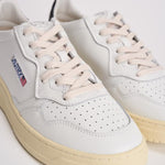Sneakers uomo Medalist low bianca e nera AULM LL22 AUTRY 