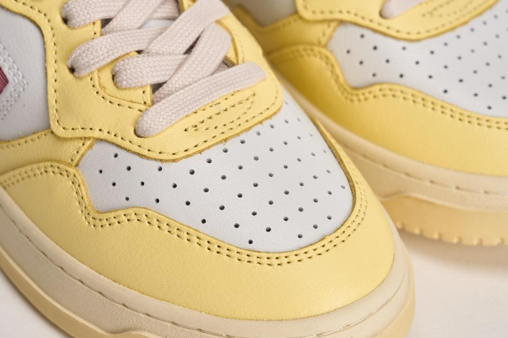 Sneakers donna Medalist gialla AULW WB63 AUTRY 