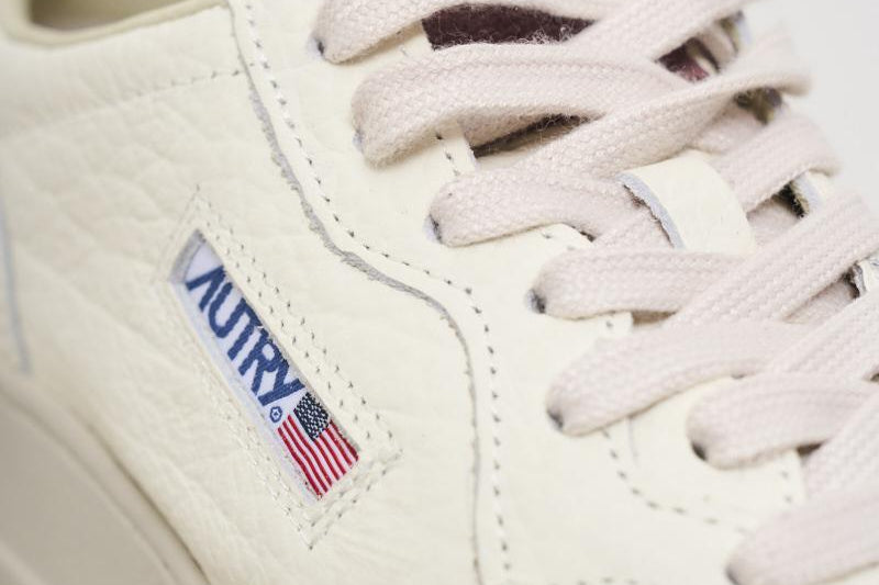Sneakers donna bianca e fragola AULW NE01 AUTRY 