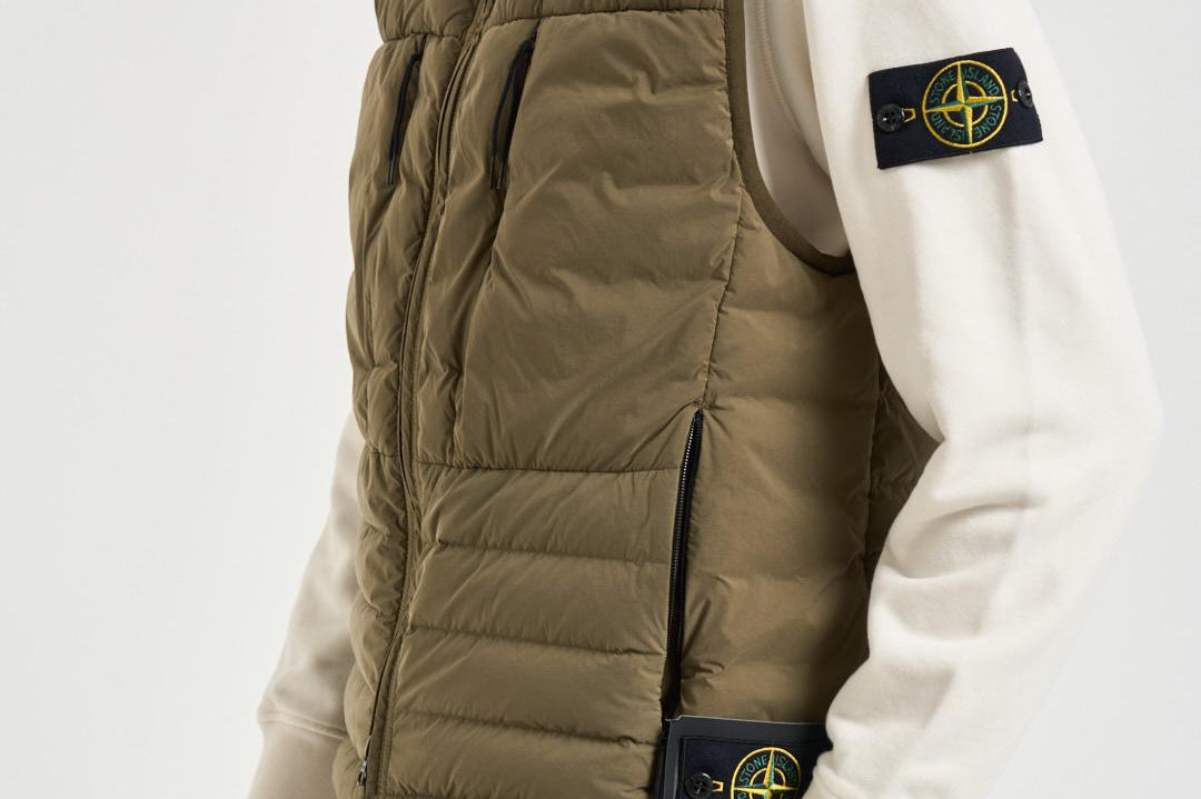 Gilet uomo con zip verde oliva G100007 S0183V005G STONE ISLAND 