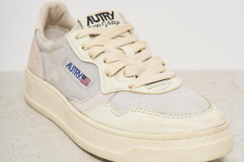 Sneakers donna Super vintage bianca e beige AVLW DA03 AUTRY 