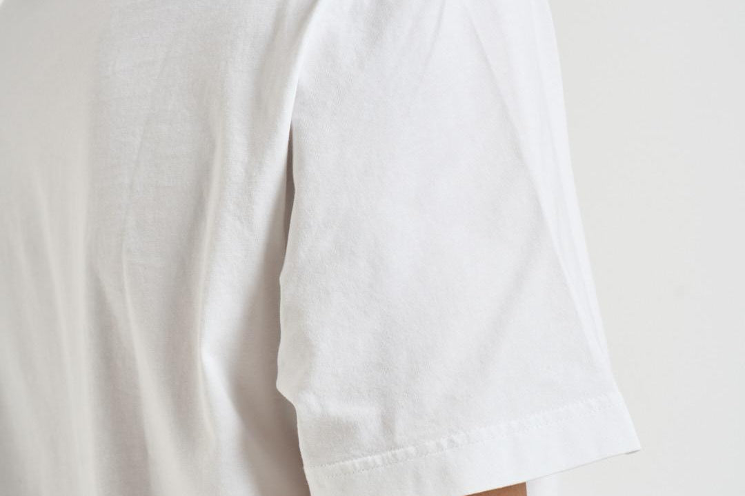 T-shirt uomo girocollo bianca con stella nera GMP01220 P00059310364 GOLDEN GOOSE 