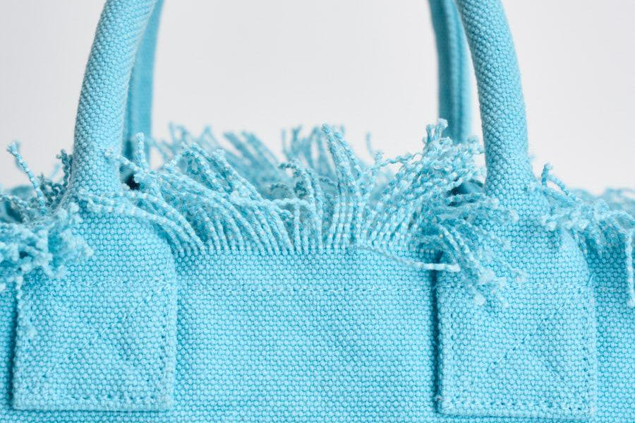 Borsa donna Colette con frange celeste COLETTE 00165L MC2 SAINT BARTH 
