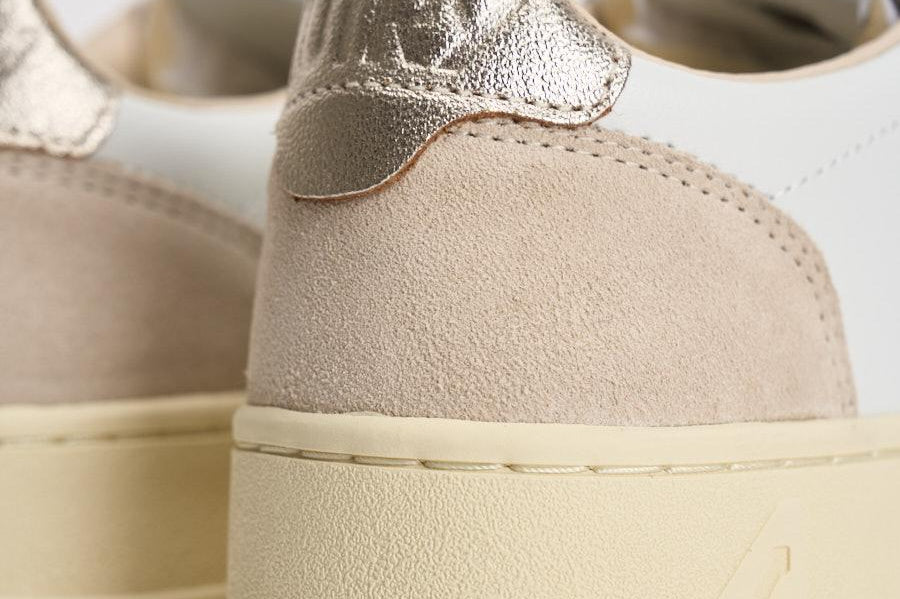 Sneakers donna Medalist low in suede e oro AULW LS75 AUTRY 