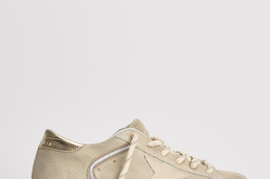 Sneakers donna Super Star grigio chiaro GWF00101 F00809415647 GOLDEN GOOSE 