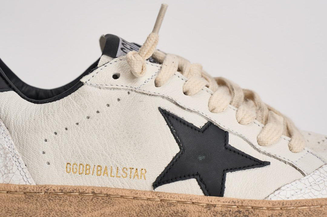 Sneakers donna Ball Star bianca e nera GWF00117 F00377110283 GOLDEN GOOSE 