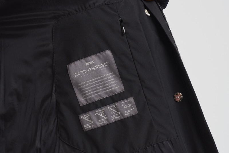 Piumino donna Laminar lungo nero PI002047D 9300 HERNO 