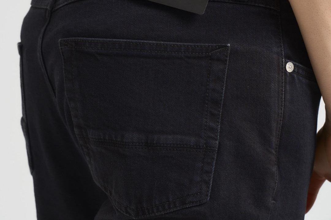 Jeans uomo slim fit in denim nero J100007S0J11 VJ901 STONE ISLAND 