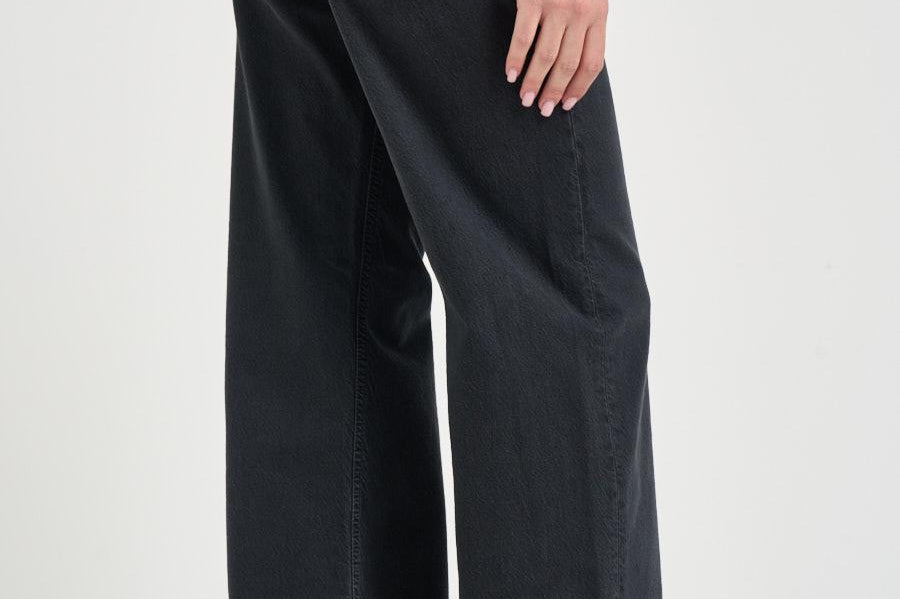Jeans donna gamba dritta in denim nero WINNTTWILL CARBON HAIKURE 