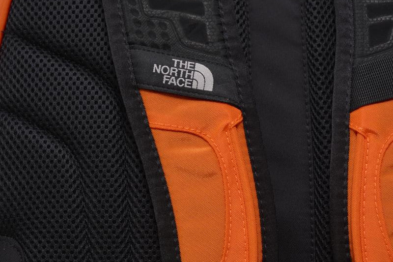 Zaino uomo Borealis Classic arancione NF00CF9C 9XI1 THE NORTH FACE 