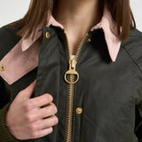 Giacca donna Beadnell Waxed verde scuro e rosa LWX1403 OL99 BARBOUR 