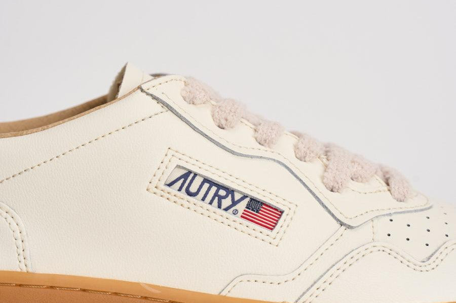 Sneakers uomo Medalist Low bianca e grigia AULM BD01 AUTRY 