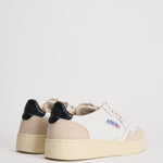 Sneakers donna medalist low in suede e nera AULW LS21 AUTRY 
