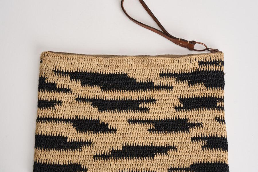 Pochette donna Ampy in rafia animalier nera AMPY ZEBRA IBELIV 