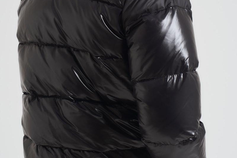 Piumino uomo in nylon lucido nero HUY015 0009 PYRENEX 