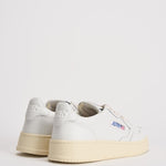 Sneakers donna medalist low in pelle bianca AULW LL15 AUTRY 