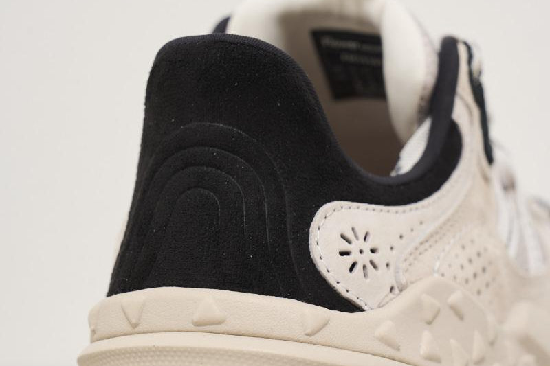 Sneakers uomo bianche nere 0N01U MESHOFFWHITE FLOWER MOUNTAIN 